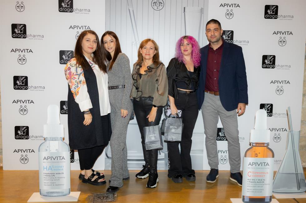 5324368711540018 243