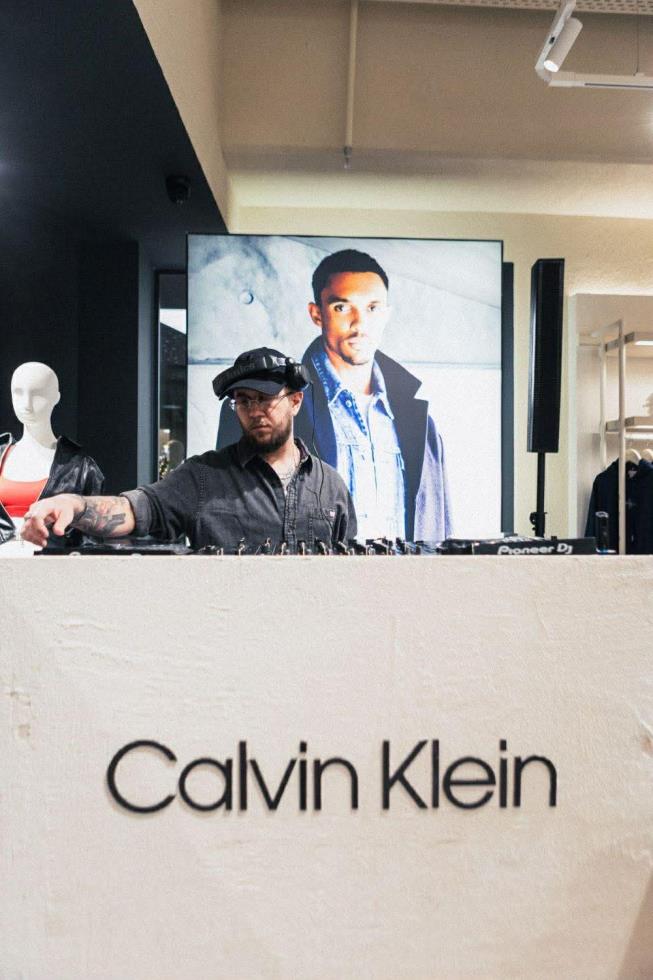 5333121171170645 image