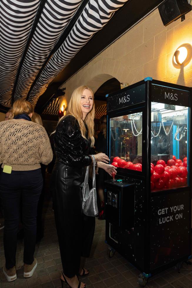 5346060031577039 M&S - CHRISTMAS 2025  (145)