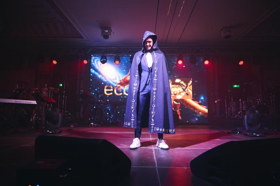 5356331159025600 251219-ecommbx-Christmas2025-1K5A0598