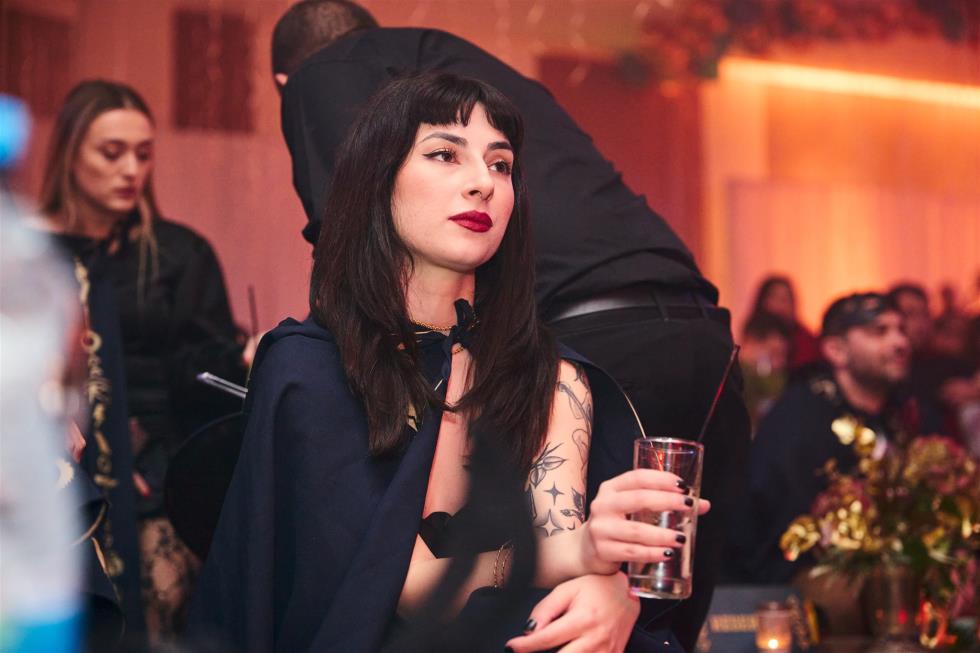 5356331272618566 251219-ecommbx-Christmas2025-1K5A0729