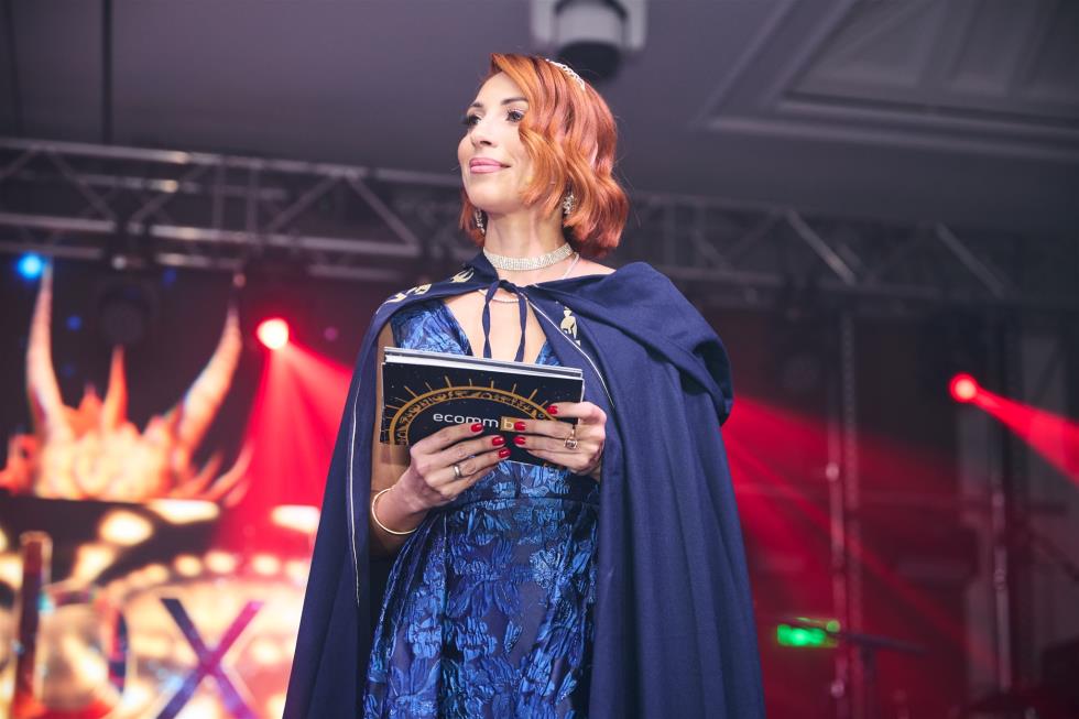 5356331237931222 251219-ecommbx-Christmas2025-1K5A0708