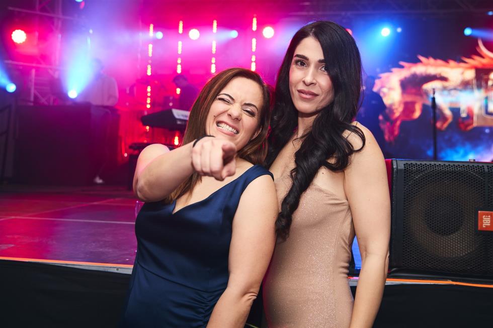 5356331310820166 251219-ecommbx-Christmas2025-1K5A2977