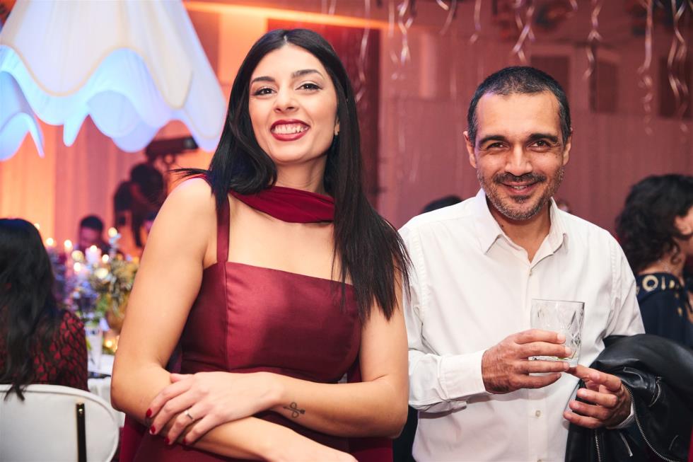 5356331343163478 251219-ecommbx-Christmas2025-1K5A0784