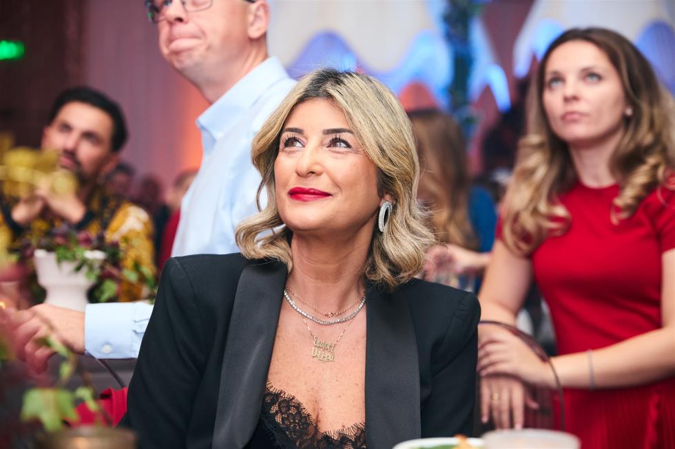 5356331359726050 251219-ecommbx-Christmas2025-1K5A0772