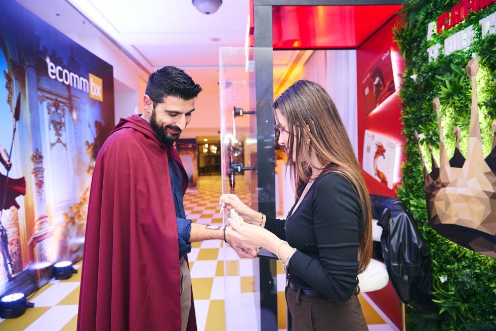 5356331410663370 251219-ecommbx-Christmas2025-1K5A0450