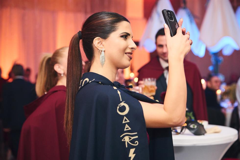 5356331580207206 251219-ecommbx-Christmas2025-1K5A0900