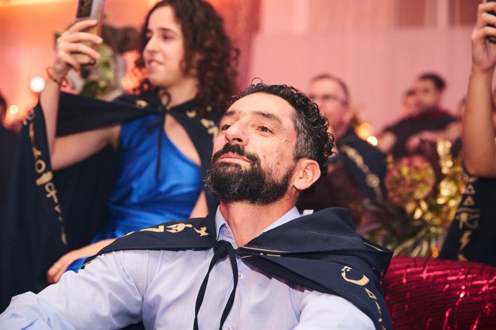 5356331597707273 251219-ecommbx-Christmas2025-1K5A0771