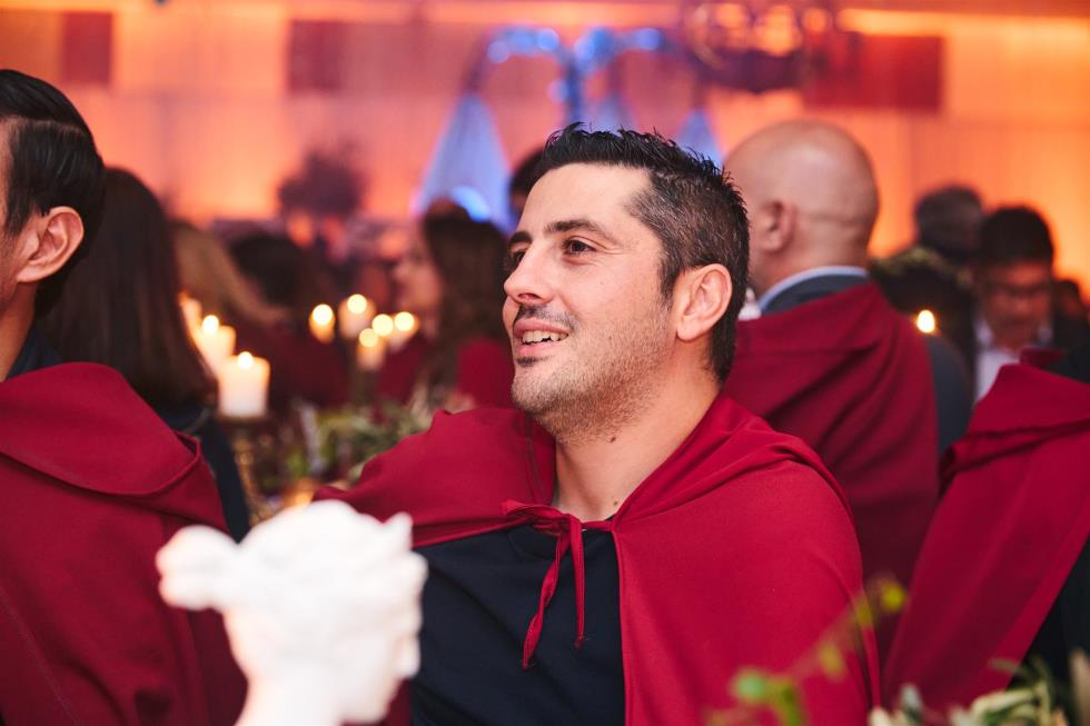 5356331735714566 251219-ecommbx-Christmas2025-1K5A0939