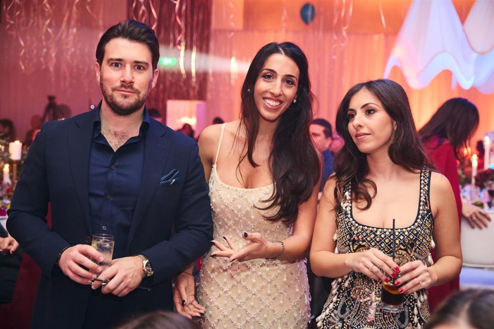 5356331826589935 251219-ecommbx-Christmas2025-1K5A0748