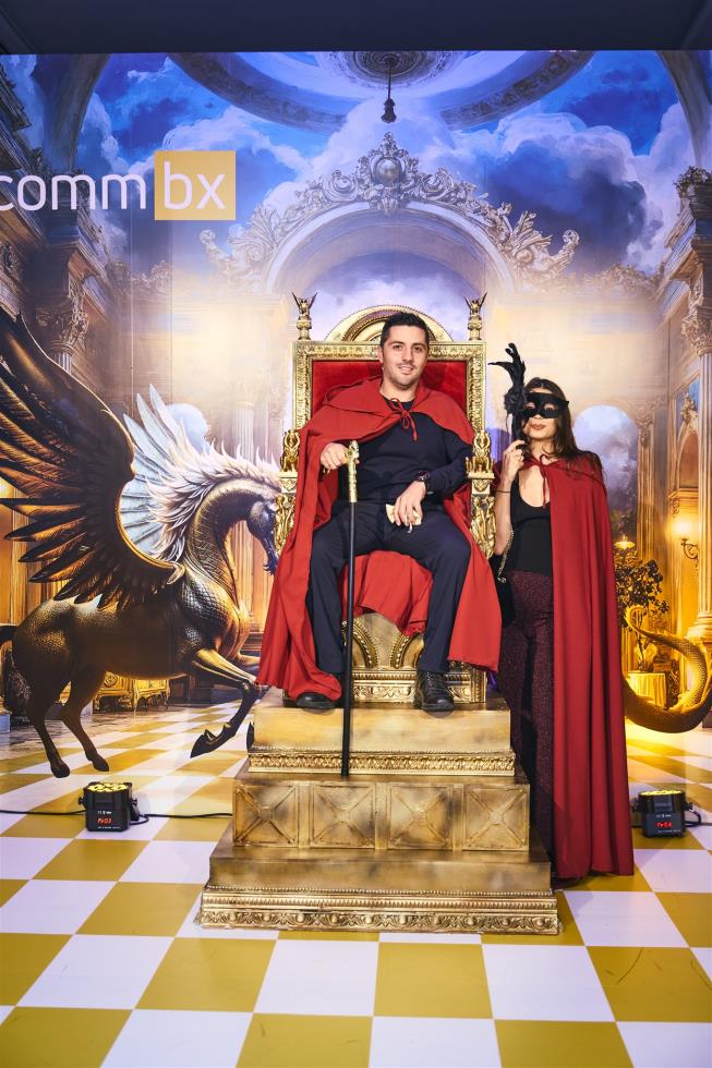 5356331921588378 251219-ecommbx-Christmas2025-1K5A0264