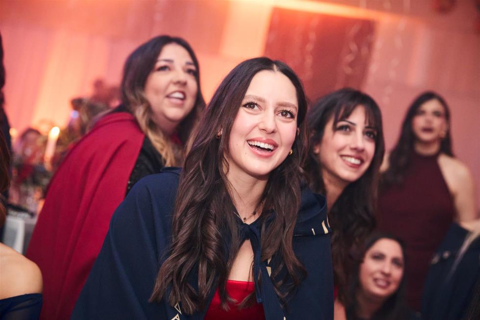 5356331956911249 251219-ecommbx-Christmas2025-1K5A0909