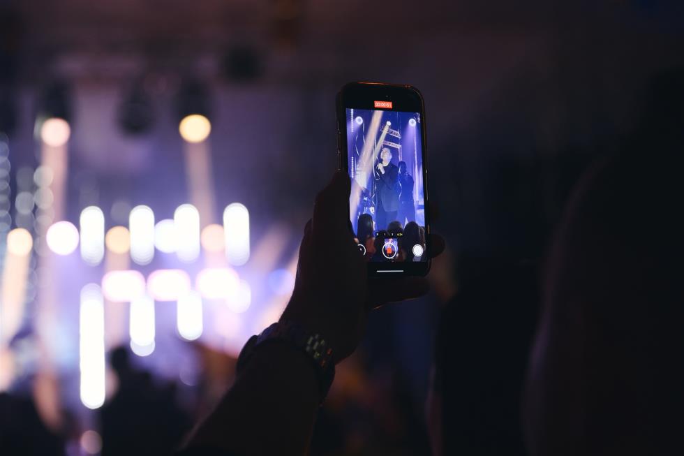 5356332017873835 251219-ecommbx-Christmas2025-1K5A1638