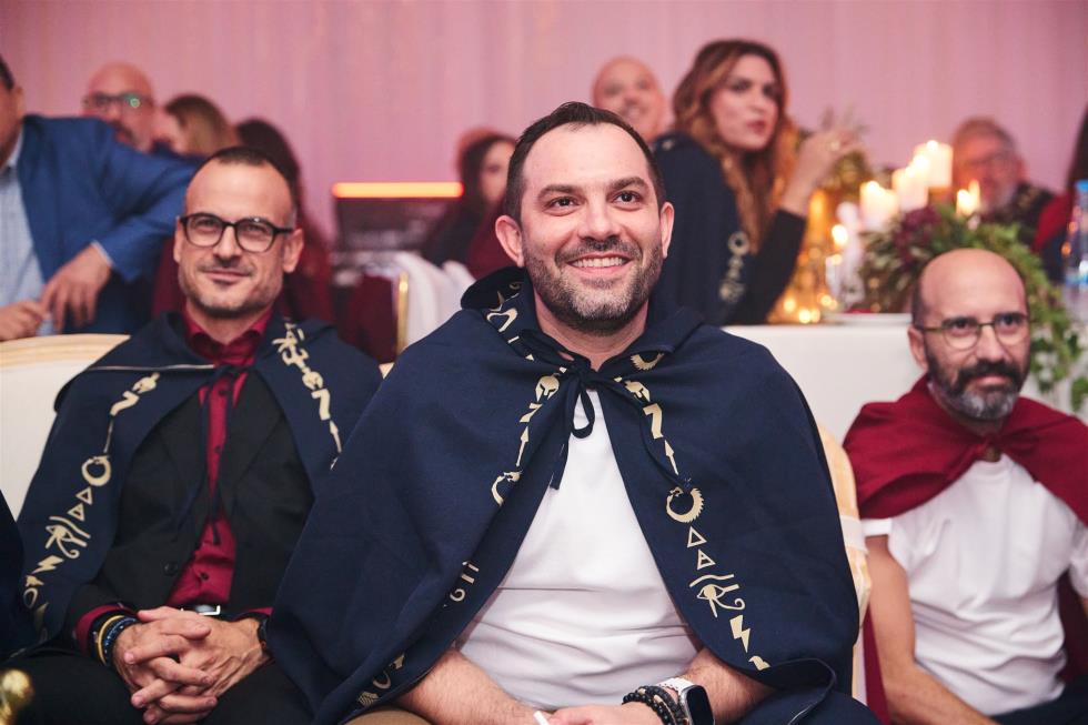 5356332070685921 251219-ecommbx-Christmas2025-1K5A0950