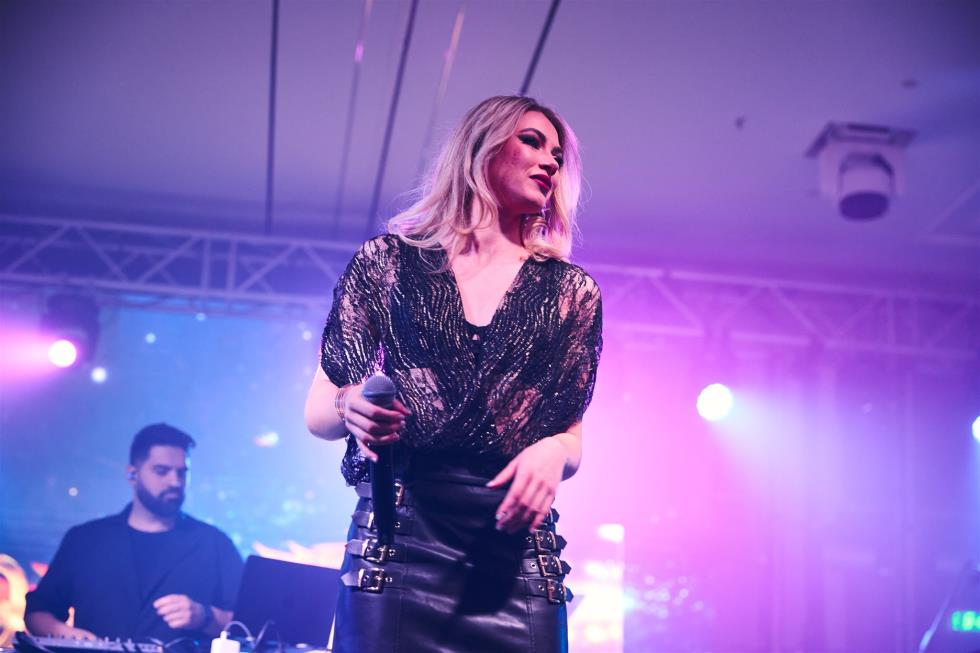 5356332135685816 251219-ecommbx-Christmas2025-1K5A1296