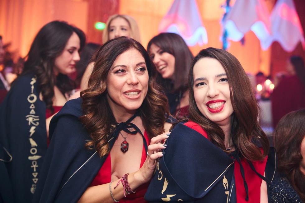 5356332370628187 251219-ecommbx-Christmas2025-1K5A0994