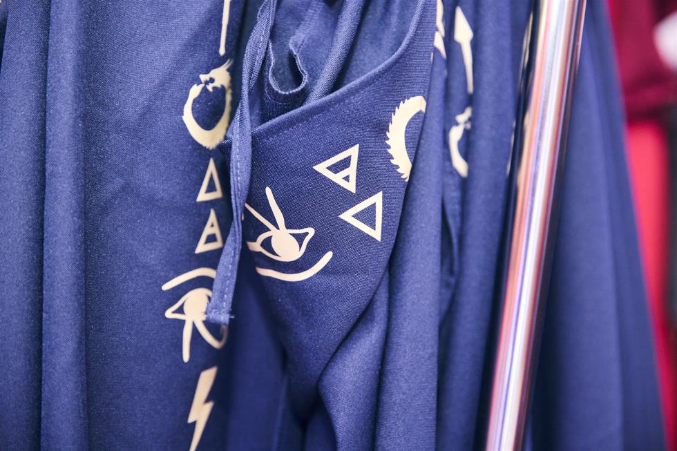 5356332534079716 251219-ecommbx-Christmas2025-1K5A0457