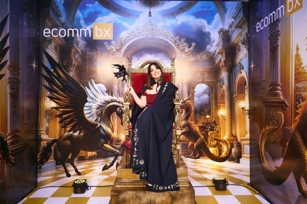 5356332582048917 251219-ecommbx-Christmas2025-1K5A0338