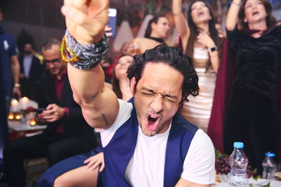 5356332668141041 251219-ecommbx-Christmas2025-1K5A1533