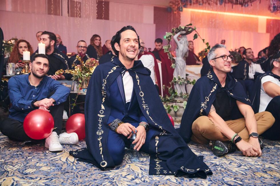 5356332912670427 251219-ecommbx-Christmas2025-1K5A0840