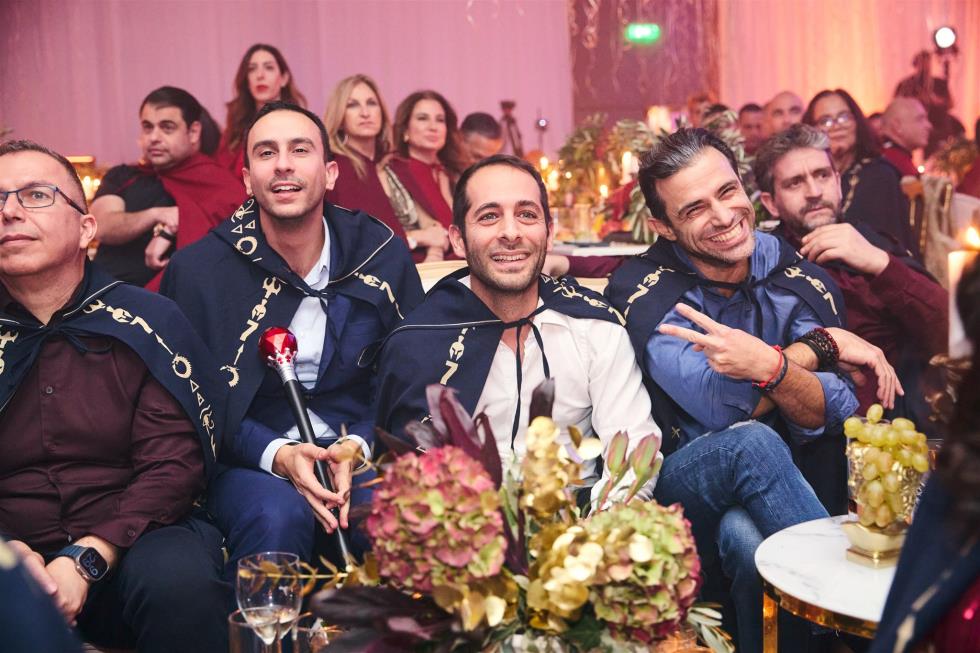 5356332831421018 251219-ecommbx-Christmas2025-1K5A0975