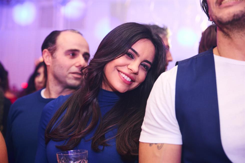 5356332955536023 251219-ecommbx-Christmas2025-1K5A1702