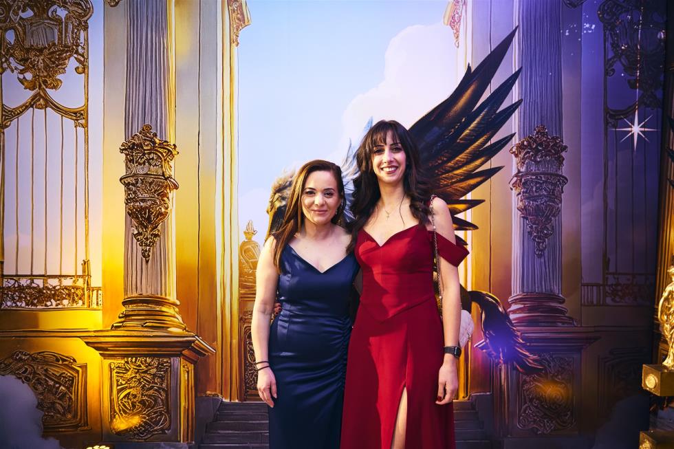 5356333047481510 251219-ecommbx-Christmas2025-1K5A1369