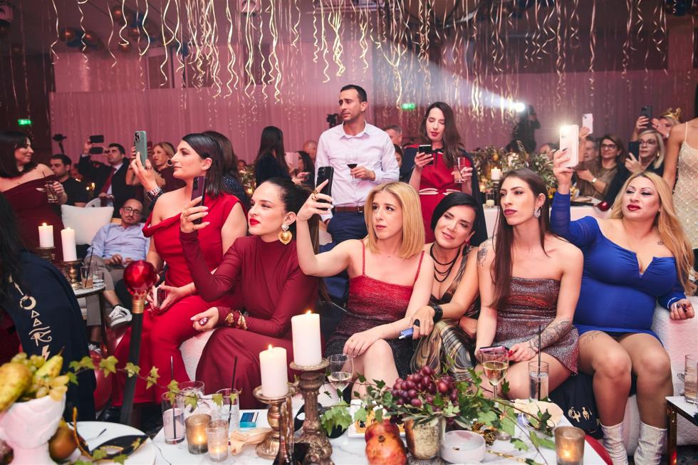 5356333163827240 251219-ecommbx-Christmas2025-1K5A1510