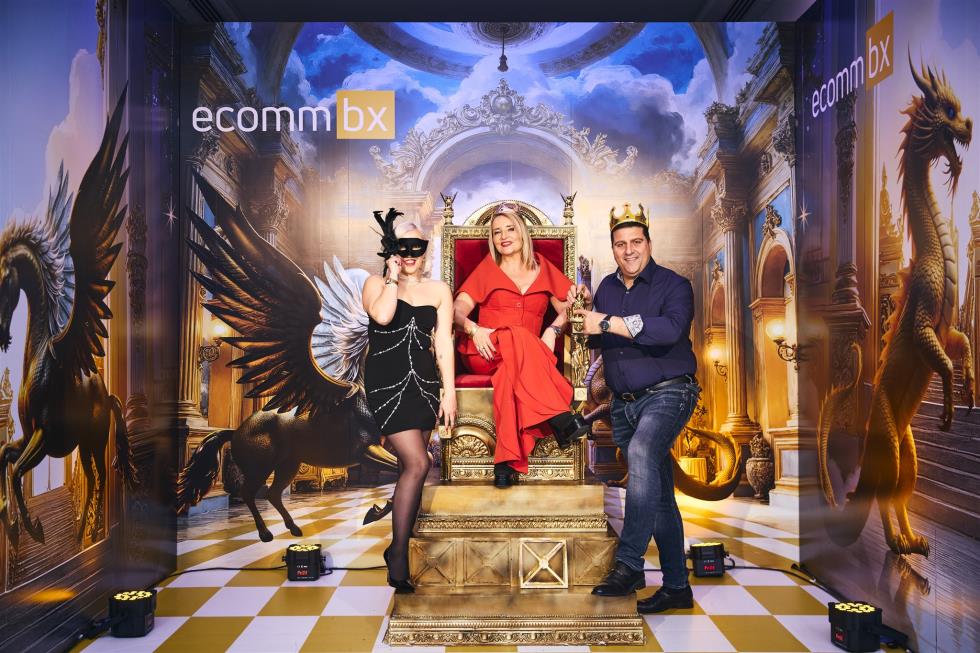 5356333318385523 251219-ecommbx-Christmas2025-1K5A1319