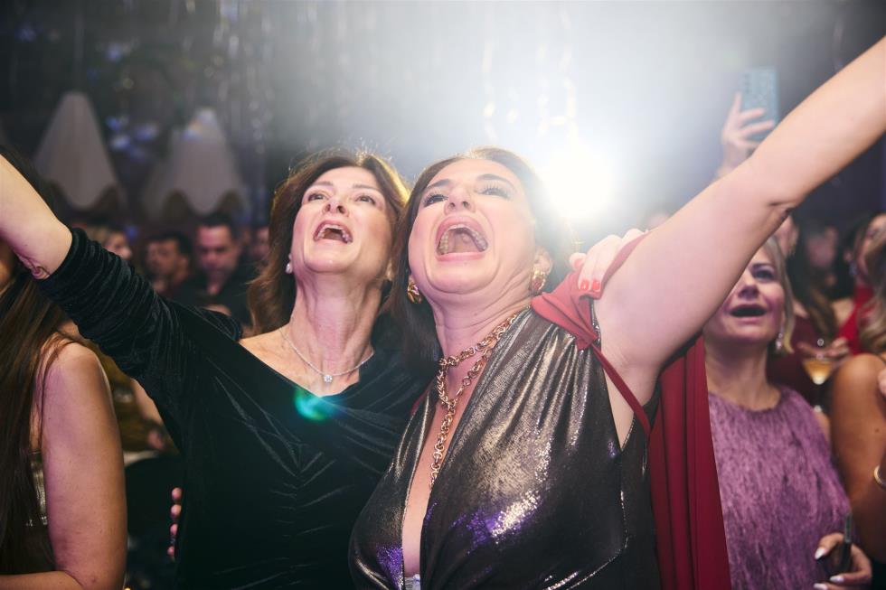 5356333296483656 251219-ecommbx-Christmas2025-1K5A1871