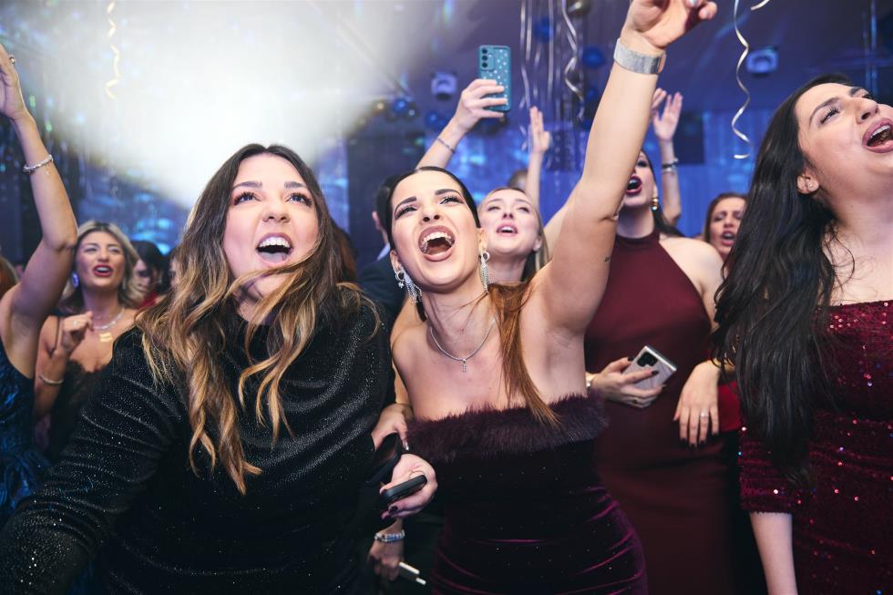 5356333419822766 251219-ecommbx-Christmas2025-1K5A1783