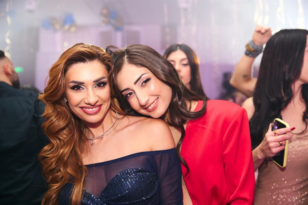 5356333726579326 251219-ecommbx-Christmas2025-1K5A1916