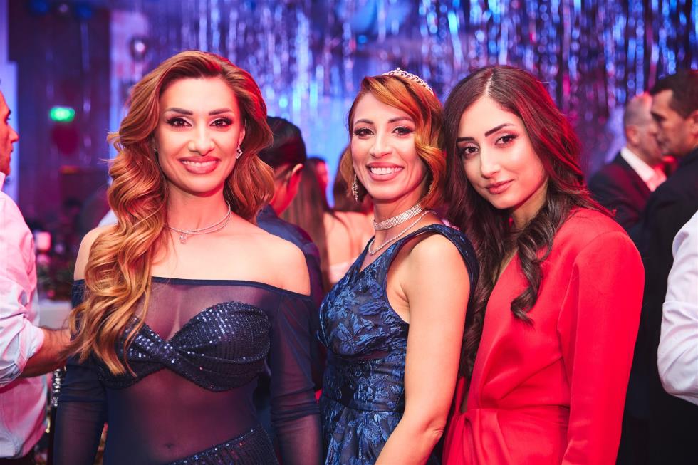 5356333901452416 251219-ecommbx-Christmas2025-1K5A2855