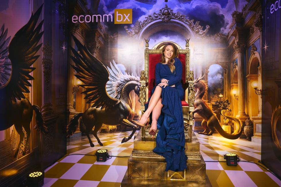 5356333987395159 251219-ecommbx-Christmas2025-1K5A2238