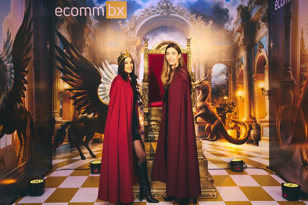 5356334026927011 251219-ecommbx-Christmas2025-1K5A0179