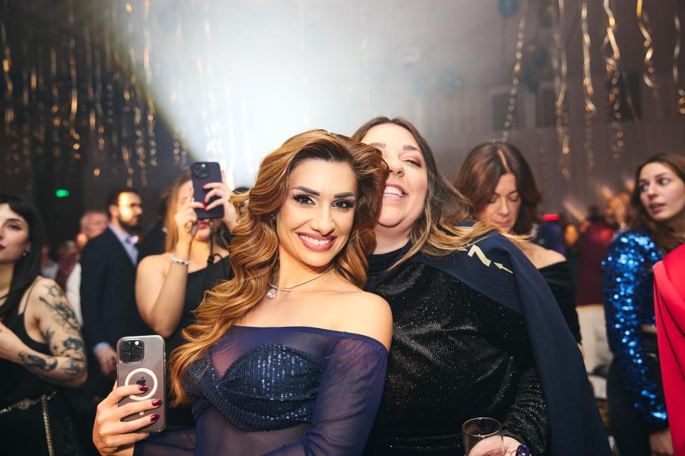 5356334070520537 251219-ecommbx-Christmas2025-1K5A1667