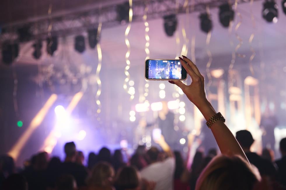 5356446333848866 251219-ecommbx-Christmas2025-1K5A1642