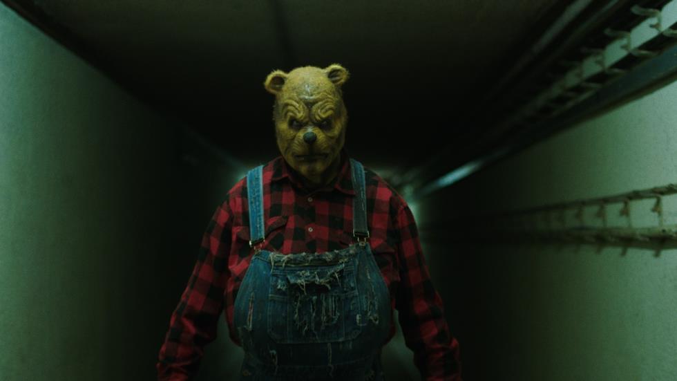 5620011143452170 WINNIE THE POOH BLOOD AND HONEY 2
